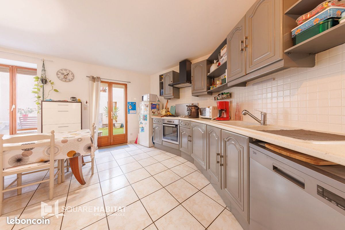 Maison 4 pièces 77 m² · à Les Martres-de-Veyre · 77 m² · 169 000 €