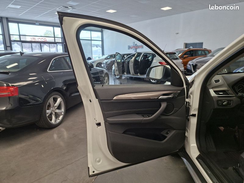 Bmw X1 (F48) XDrive 2.0 da 190 ch 4x4 / GPS / Attelage / Clim Auto / Radar / 1ère main / (image 28)