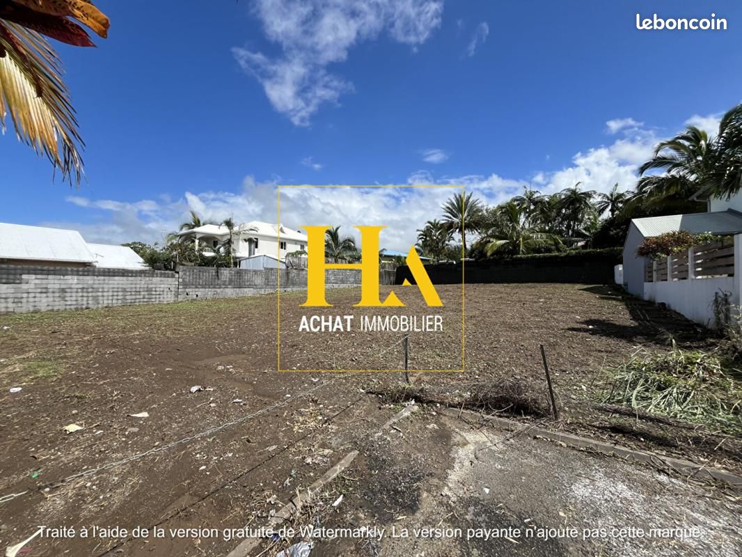 Terrain 704 m² Saint Louis · à Saint-Louis · 242 000 €