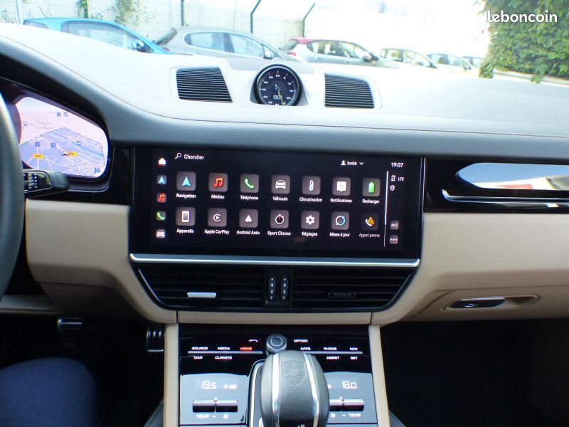 Porsche CAYENNE COUPE (9YB) 4.0 V8 680CH TURBO S E-HYBRID (image 24)