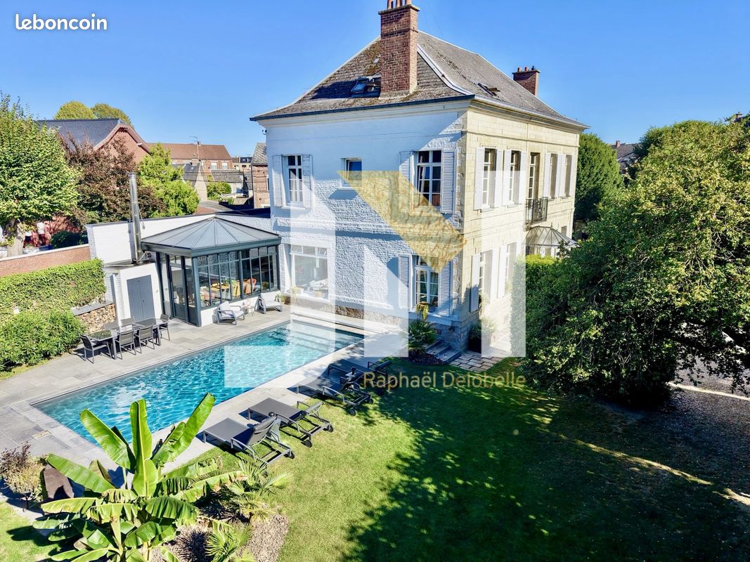 Maison 10 pièces 370 m² · à Solesmes · 370 m² · 574 000 €