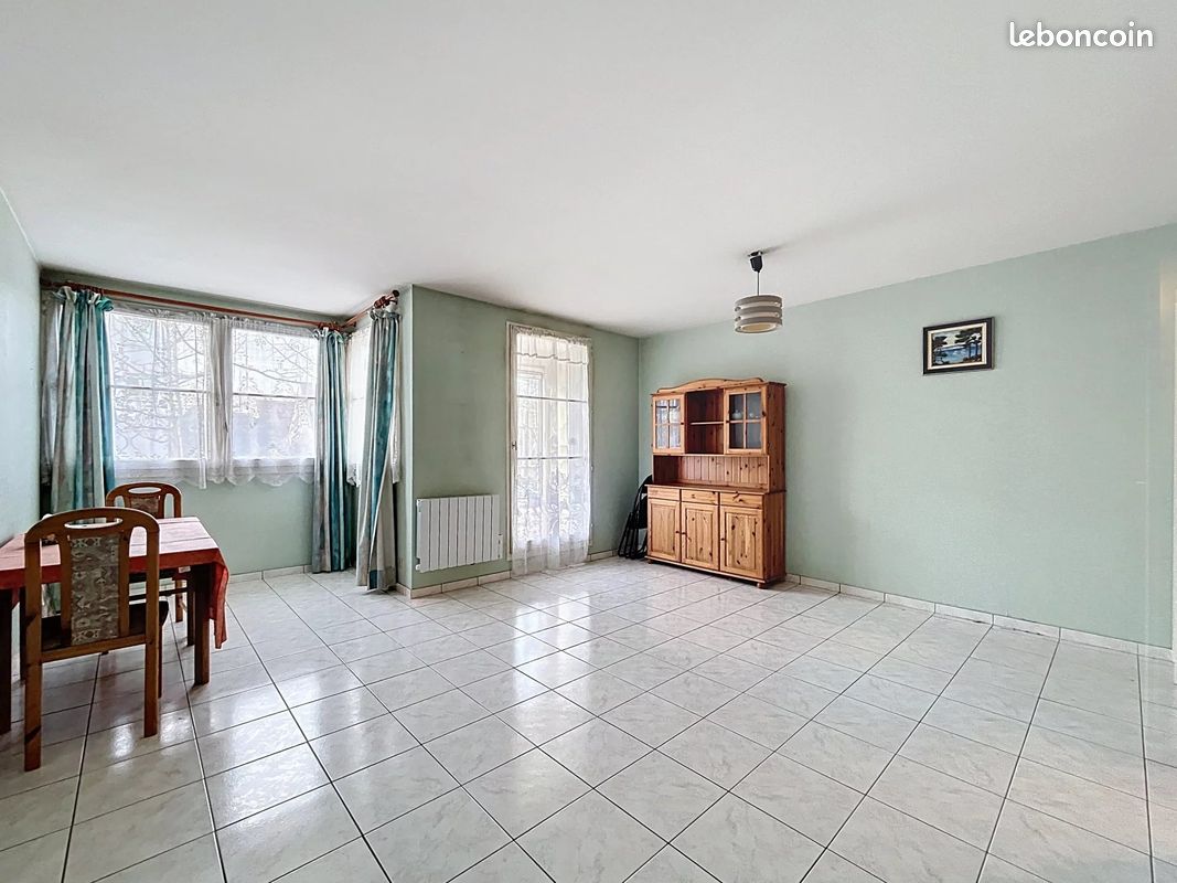 Appartement 3 pièces 64 m² · à Montigny-le-Bretonneux · 64 m² · 249 375 €