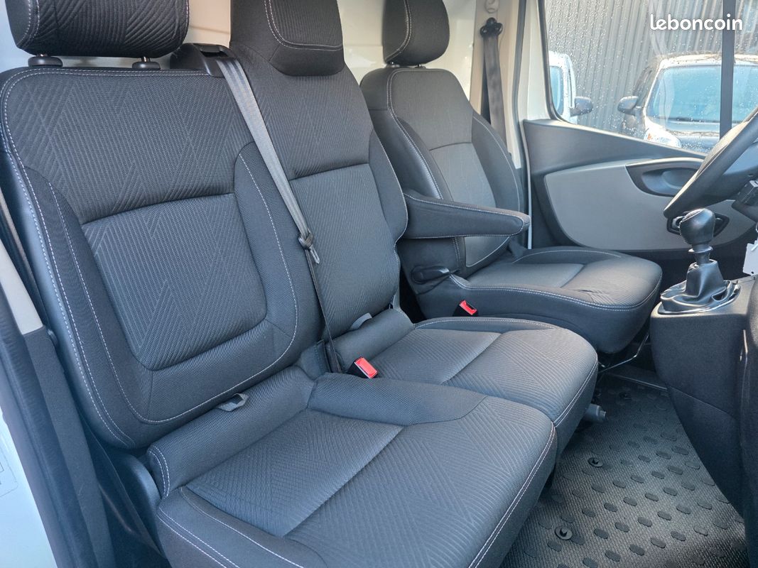 ✅renault trafic iii fg l1h1 1200 1.6 dci⏩️ 125 ch grand confort energy⏩️ moteur a chaine (image 6)