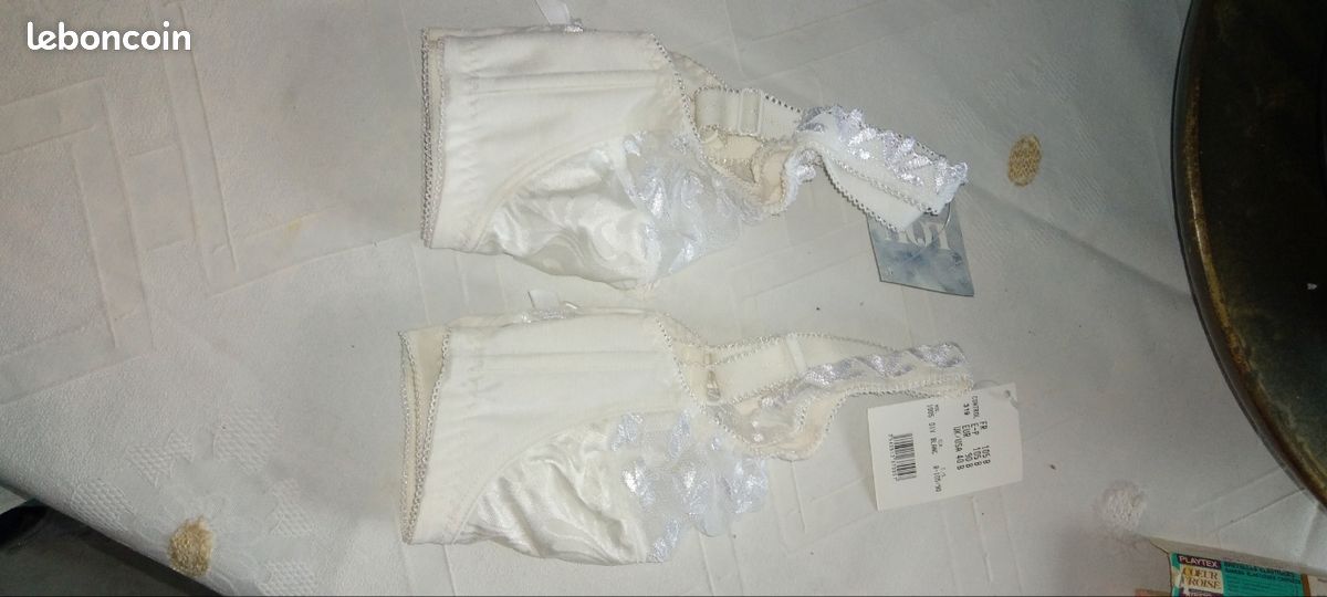 Soutien-gorge LOU PARIS Taille 105B - Beige, Bonnet B - Neuf Avec étiquettes