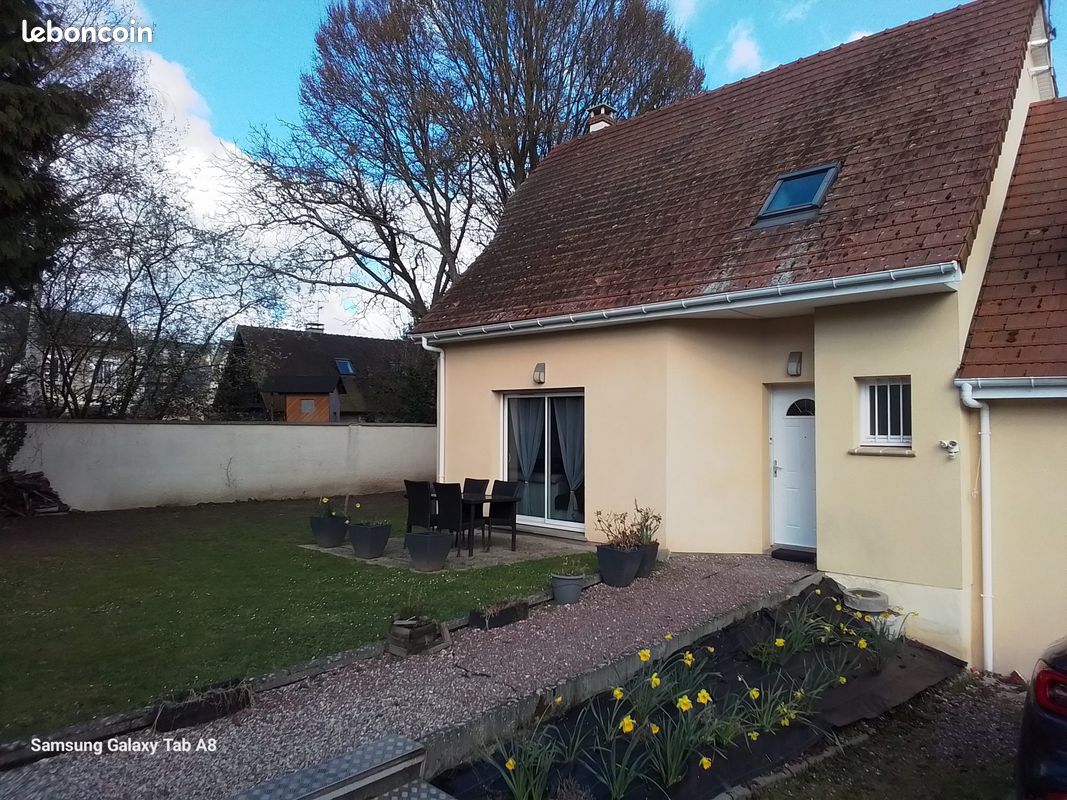 Appartement 6 pièces 119 m² · à Louviers · 119 m² · 1 050 €
