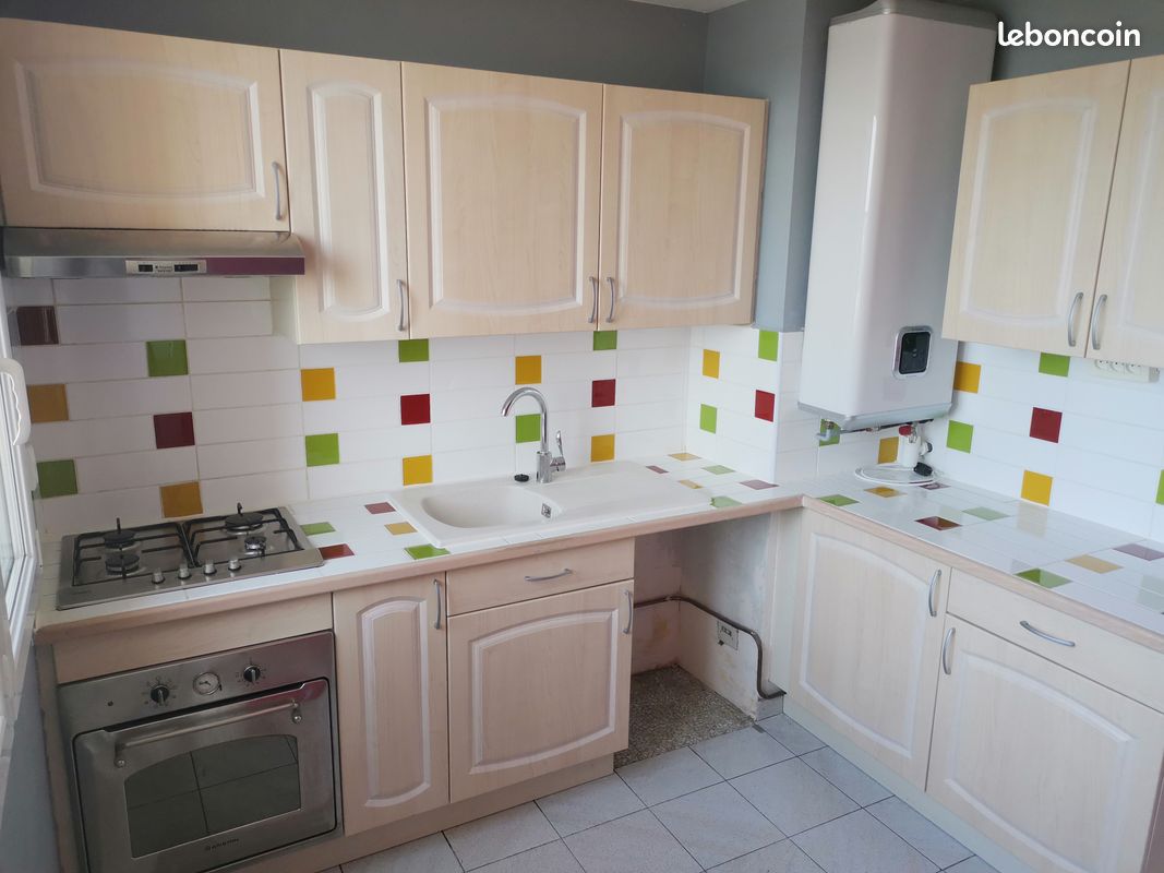 Appartement 3 pièces 70 m² · à Saint-Priest · 70 m² · 950 €/mois