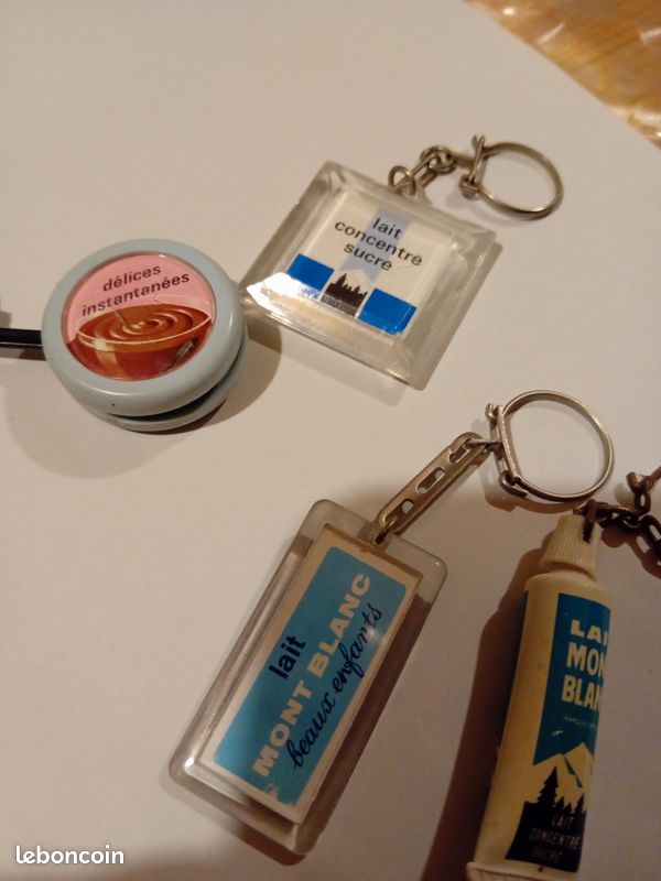 Lot de 4 anciens portes clés Lait Mont Blanc (image 6)
