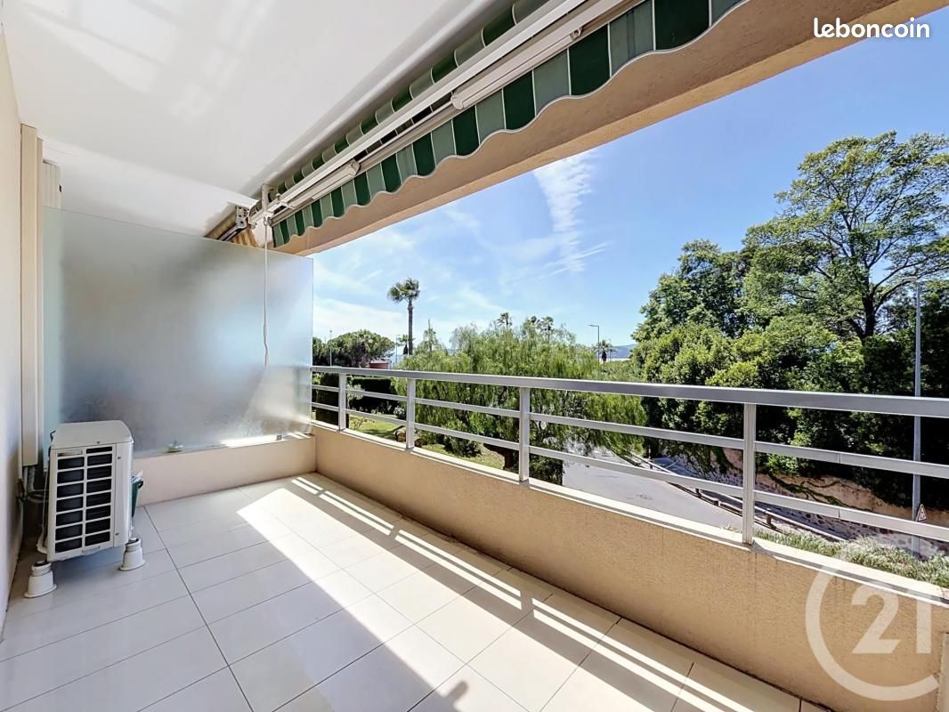 Appartement 1 pièce 31 m² · à Saint-Raphaël · 31 m² · 285 000 €