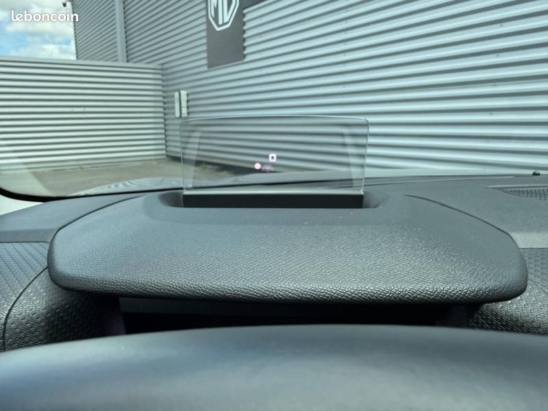 Citroen C4 1.5 BlueHDi 130ch S&S MAX Automatique (image 19)