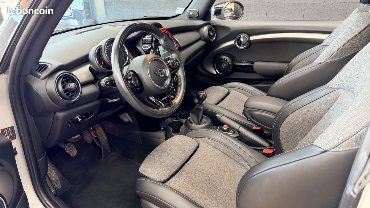 MINI MINI 2.0 192CH PACK JCW / TOIT OUVRANT / CARPLAY / GARANTIE 6 MOIs (image 3)