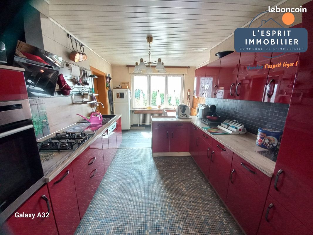 Maison 8 pièces 163 m² · à L'Hôpital · 163 m² · 155 000 €
