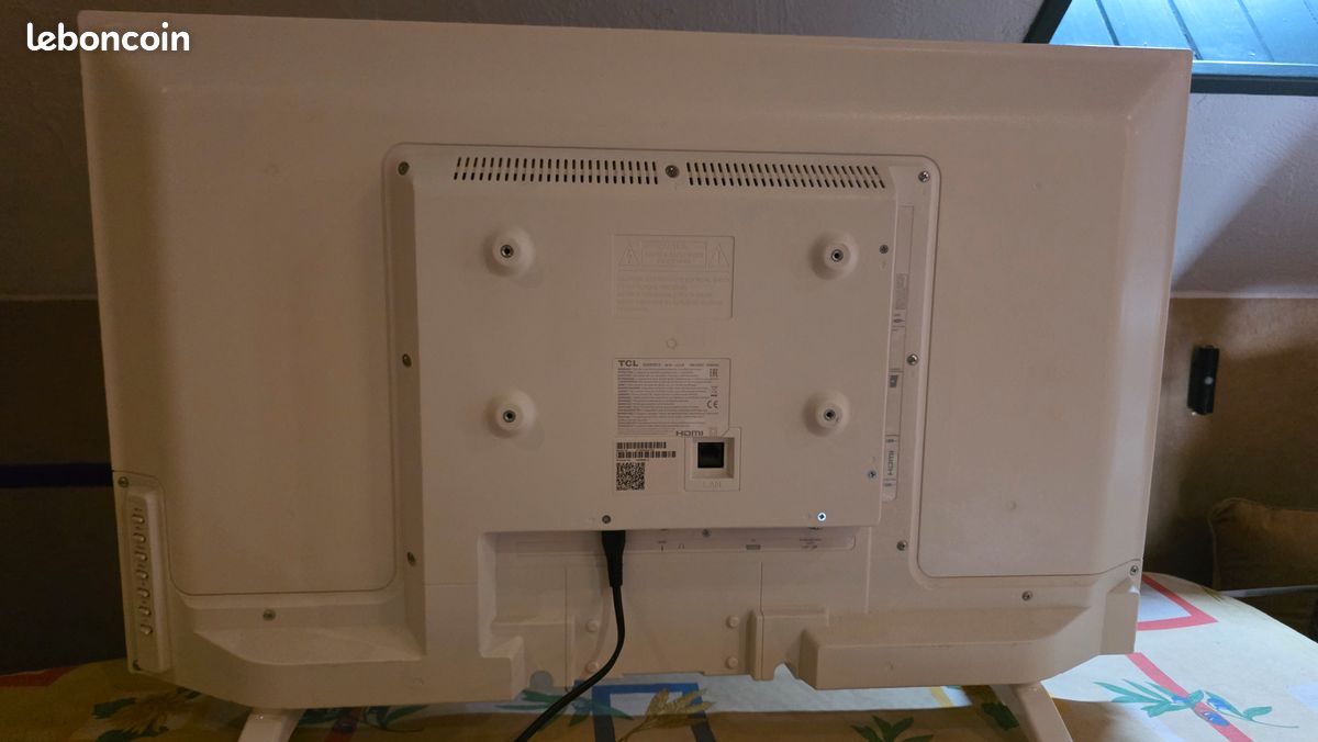 TV TCL / Thomson 32" HD + Télécommande – Très bon état (image 2)