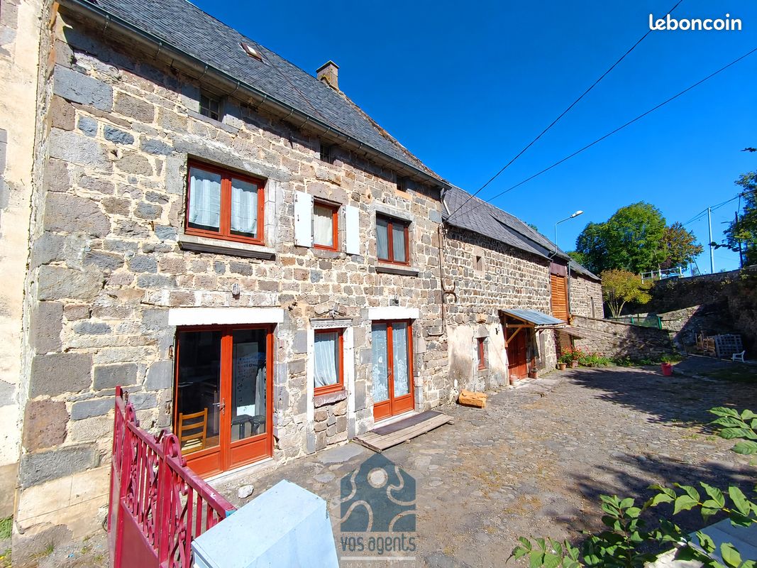Maison 7 pièces 130 m² · à Saint-Nectaire · 130 m² · 215 000 €
