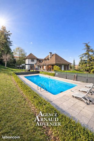 Propriété 7 pièces 180 m²