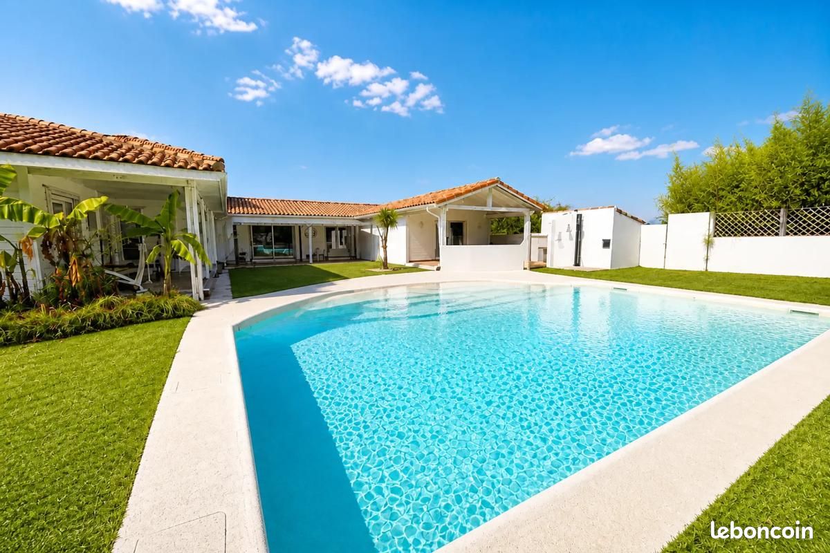 Maison 7 pièces 250 m² · à Lombez · 250 m² · 590 000 €
