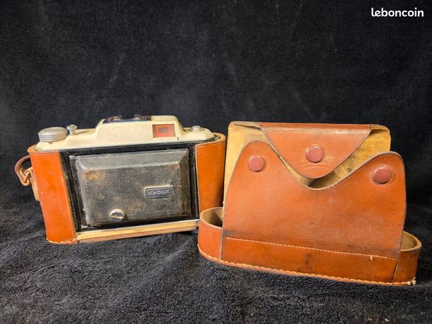 Appareil photo vintage Kodak Six-20 à soufflet avec étui en cuir - Collection