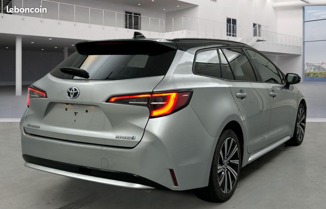 TOYOTA COROLLA TOURING 1.8i 122 HK HYBRID SPORTS ACTIVE PREMIUM CVT 22 990 ou 385/MOIS (image 4)