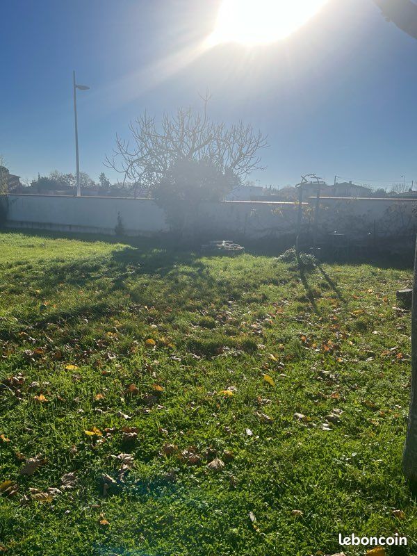 Beau terrain plat (image 2)