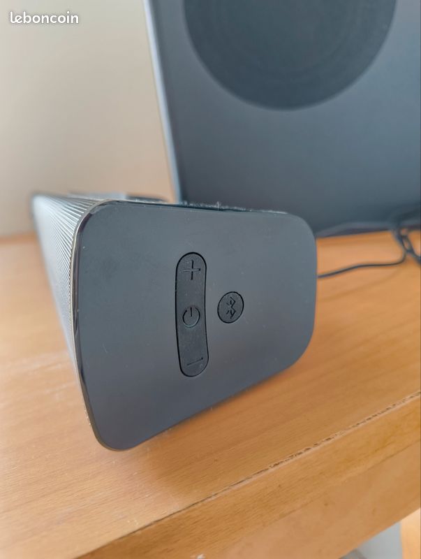 Creative stage v2 barre de son 2.1 et caisson de basses avec clear dialog et surround par sound blaster pour téléviseur et écran d'ordinateur Creative stage v2 barre de son 2.1 et caisson de basses avec clear dialog et surround par sound blaster pour téléviseur et écran d'ordinateur