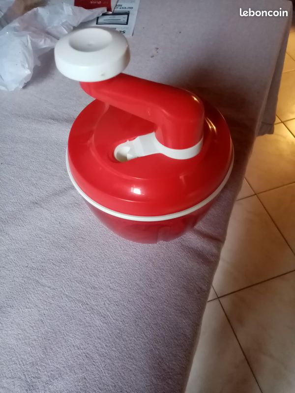 Tuperware (image 1)