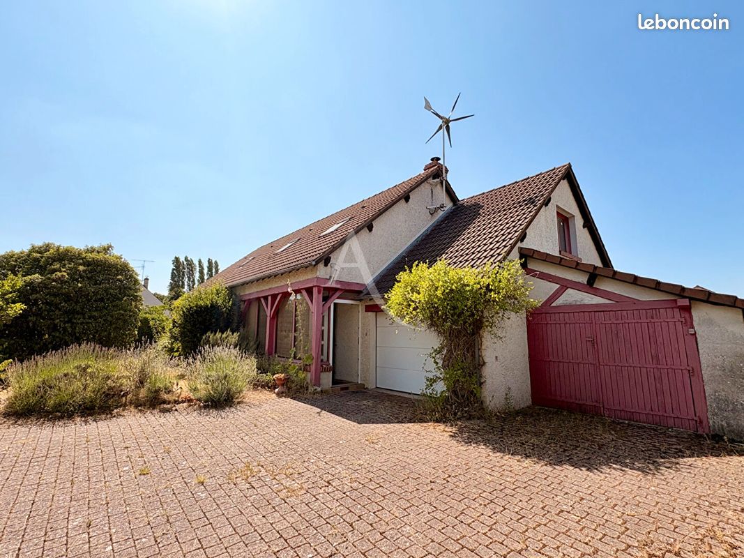 Maison 7 pièces 167 m² · à Traînou · 167 m² · 275 900 €
