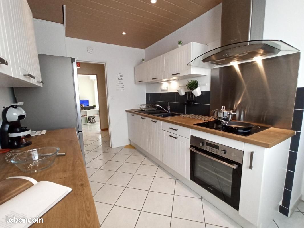 Appartement 5 pièces 88 m² · à Nantes · 88 m² · 470 €