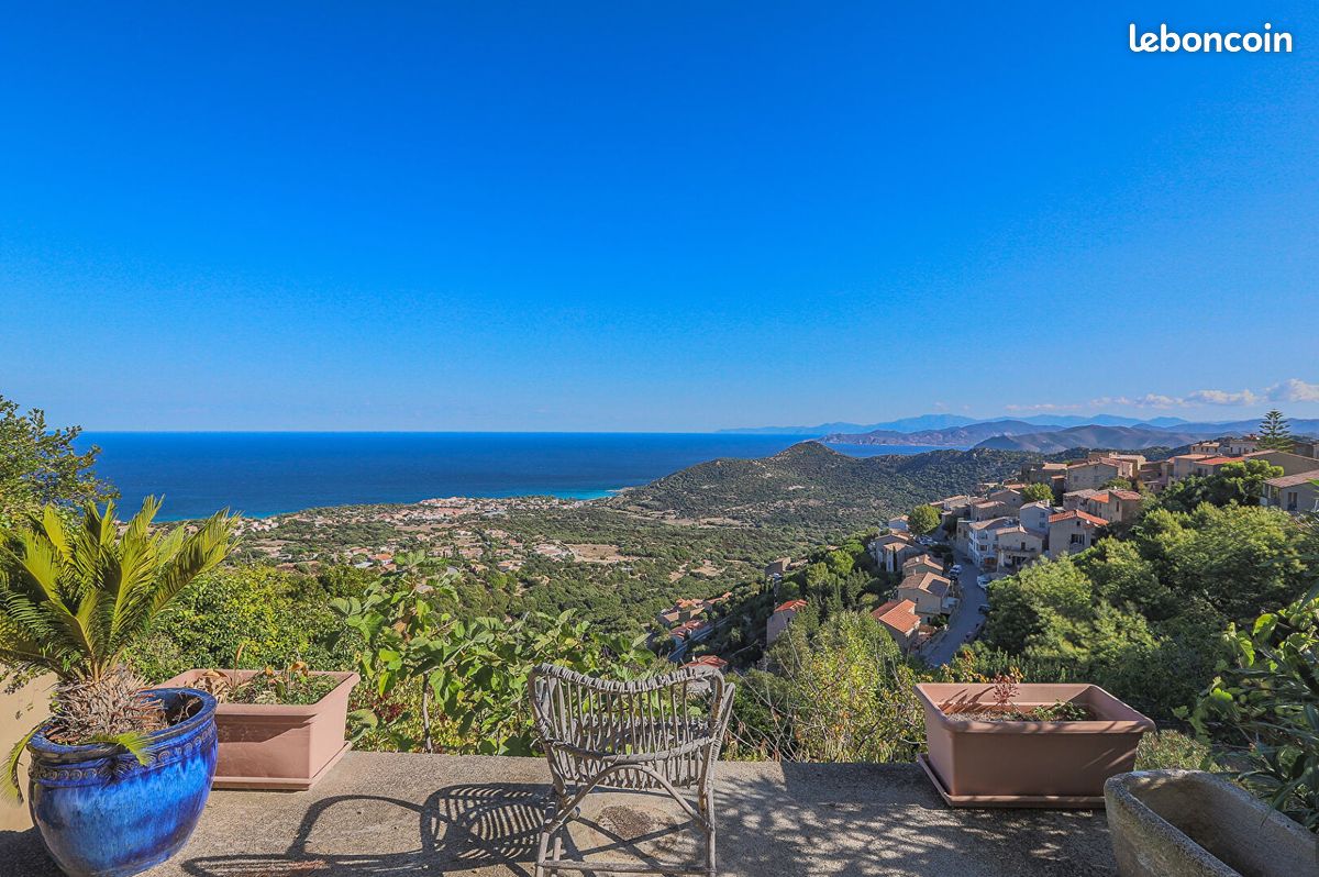 Maison 7 pièces 136 m² · à Monticello · 136 m² · 750 000 €