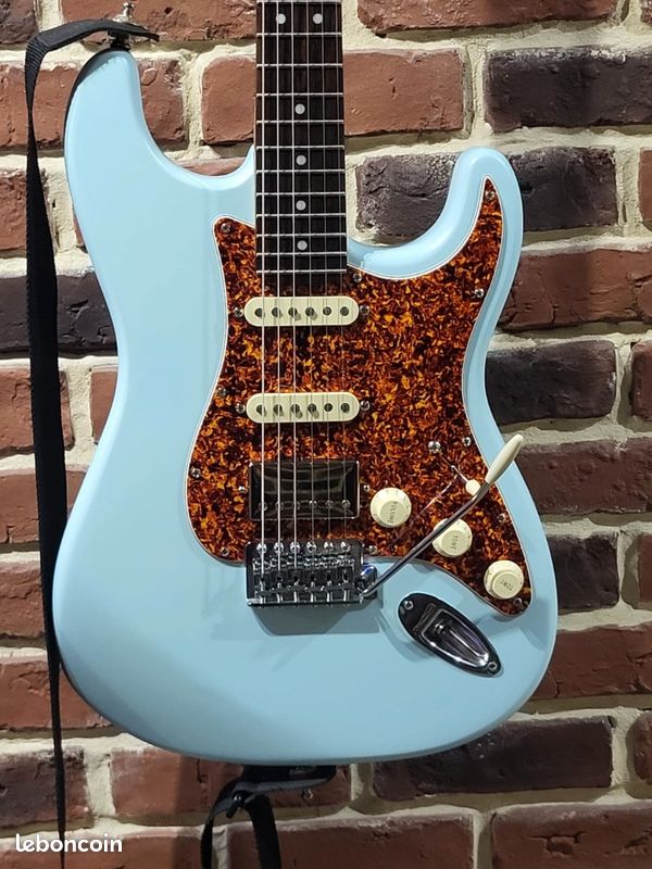 Squier Stratocaster Custom – Micros Fender Vintera + Gibson (image 1)