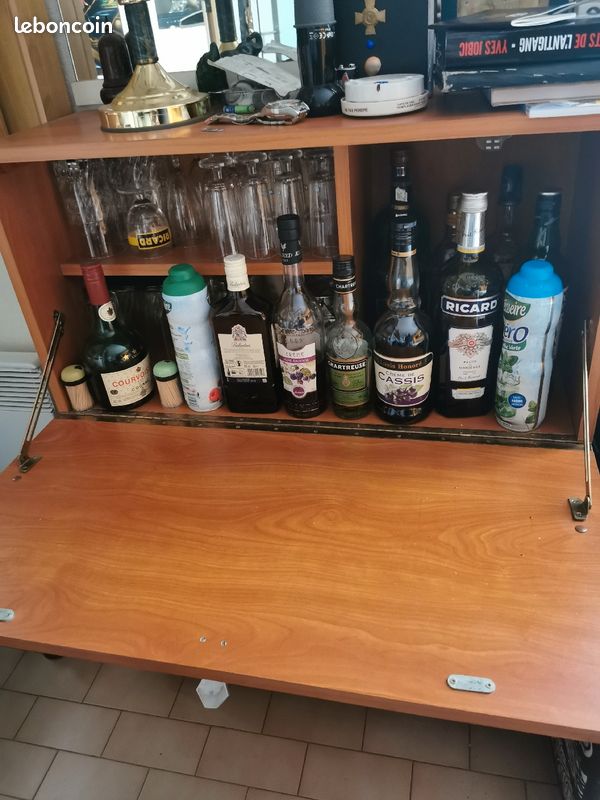 Meuble bar (image 1)