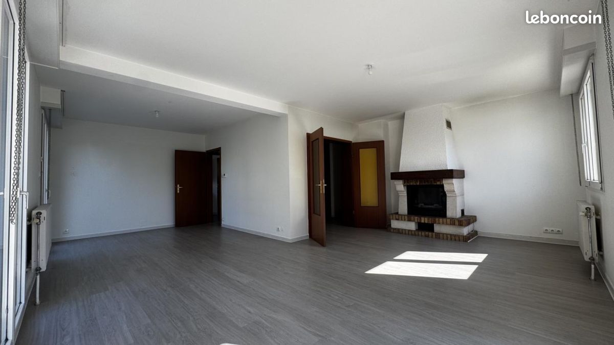 Appartement 5 pièces 103 m² · à Mittelhausbergen · 103 m² · 1 515 €