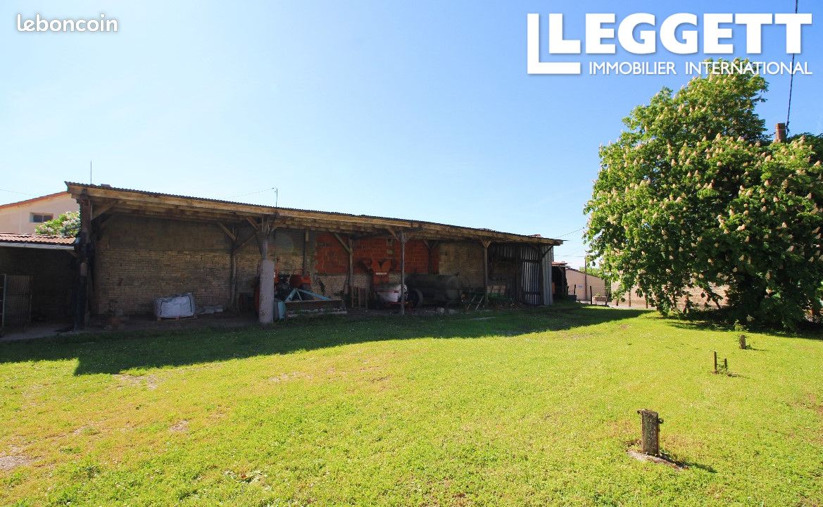 Maison 9 pièces 127 m² - Lupsault 16140 (image principale 6)