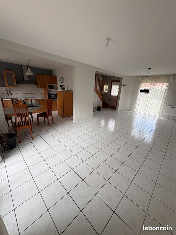 Maison 5 pièces 100 m² · à Guignen · 100 m² · 950 €/mois