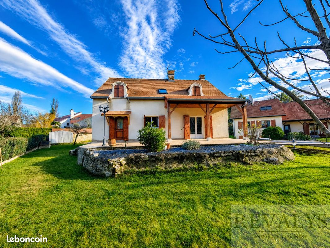 Maison 6 pièces 145 m² · à Gilly-lès-Cîteaux · 145 m² · 420 000 €