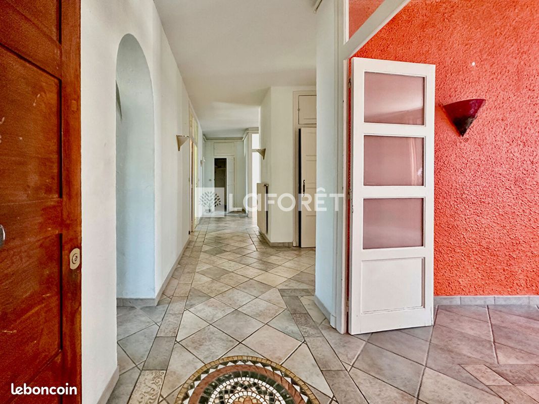 Appartement 6 pièces 155 m² · à Grenoble · 155 m² · 219 000 €