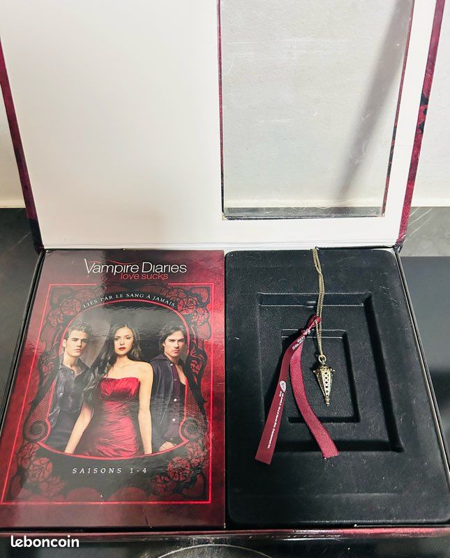 Coffret dvd vampire diaries (image 2)