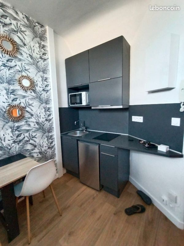 Appartement 1 pièce 15 m² · à Lorient · 14,7 m² · 450 €