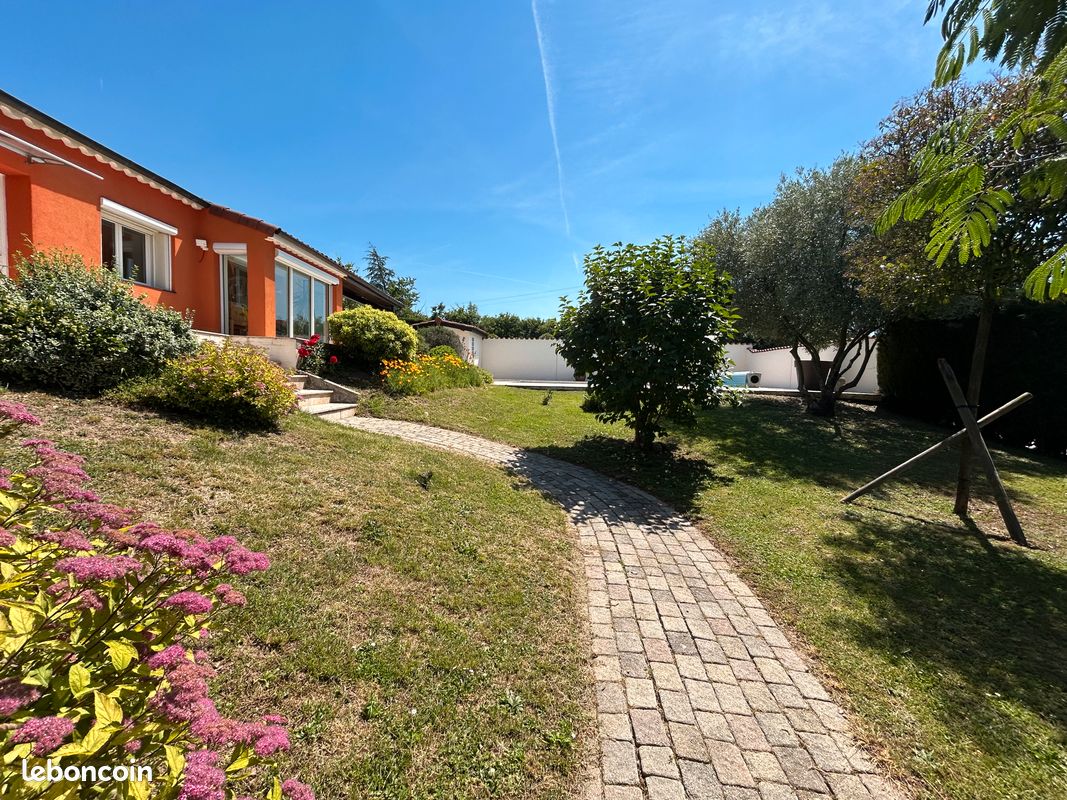 Maison 7 pièces 160 m² · à Sourcieux-les-Mines · 160 m² · 644 000 €