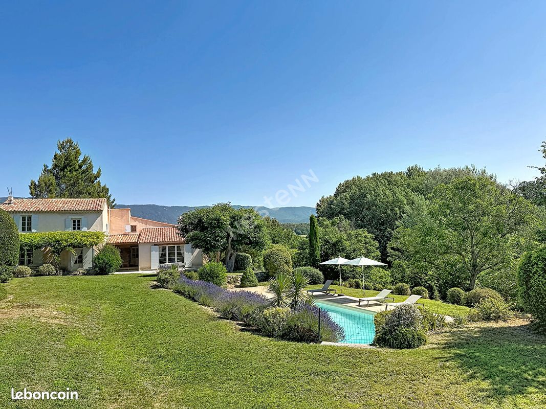 Maison 8 pièces 230 m² · à Cucuron · 230 m² · 1 150 000 €