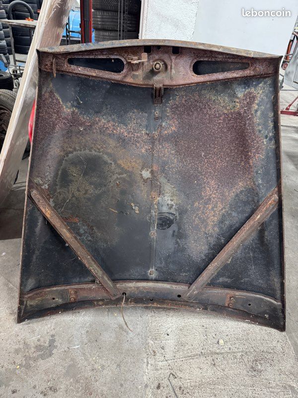 Capot de 403 (image 2)