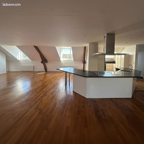 Duplex 6 pièces 250 m² — 3