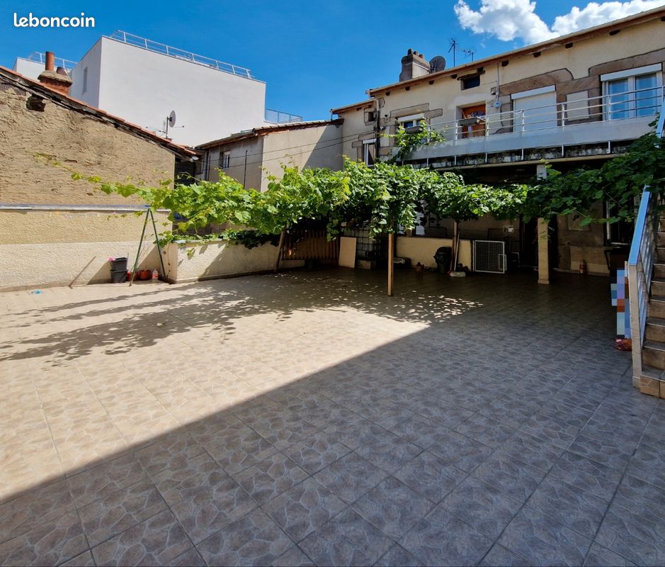 Immeuble 4 pièces 110 m² · à Firminy · 110 m² · 250 000 €