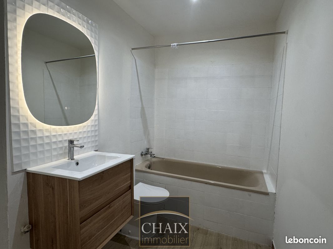 Appartement a louer  - 2 pièce(s) - 42 m2 - Surfyn