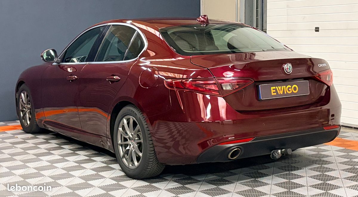 ALFA ROMEO GIULIA 2.2 JTDM 150 CH SUPER BVA + HARMAN KARDON + ATTELAGe (image 2)