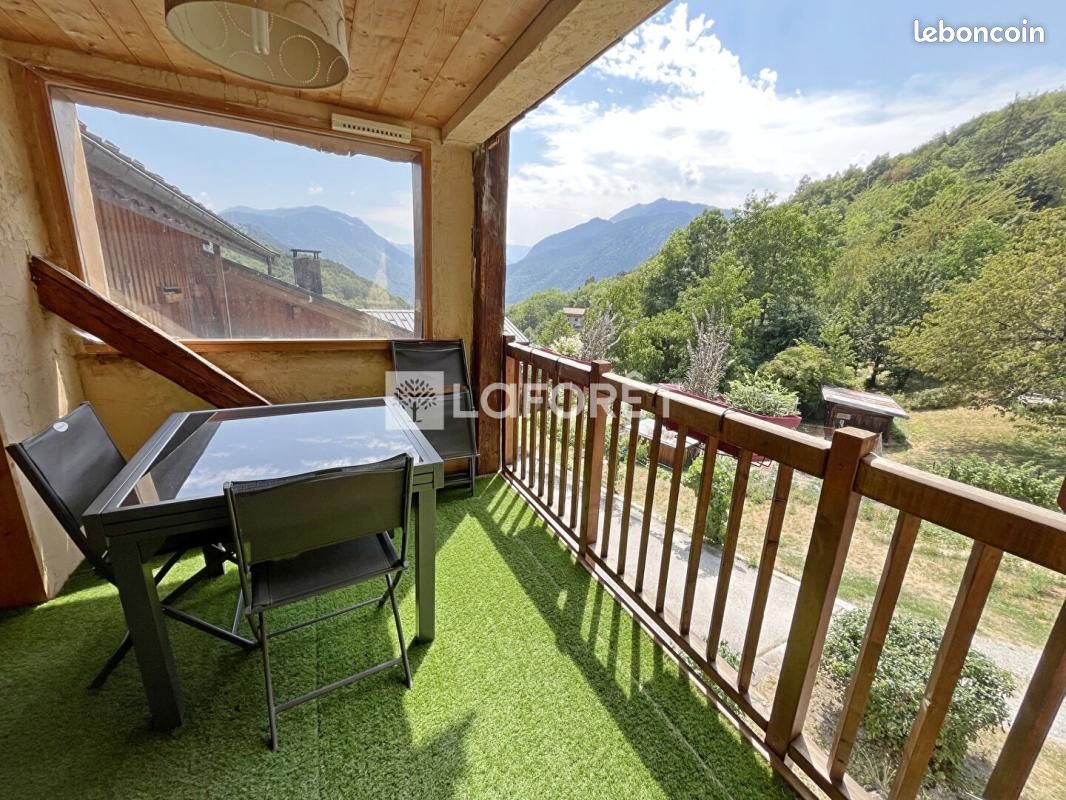 Maison 5 pièces 115 m² · à Hautecour · 115 m² · 370 000 €
