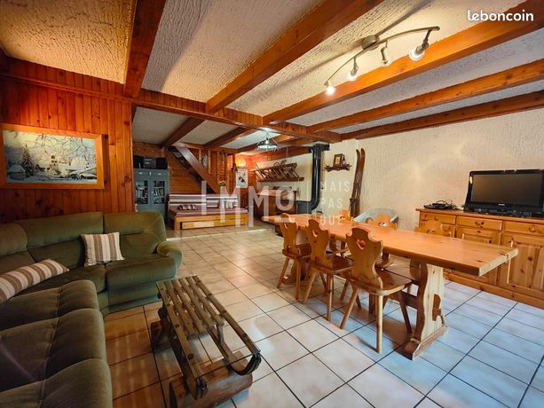 Propriété 4 pièces 81 m²