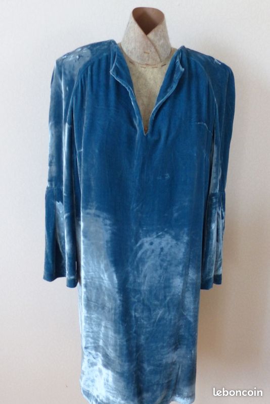 Robe Malaica, T 42 (image 1)