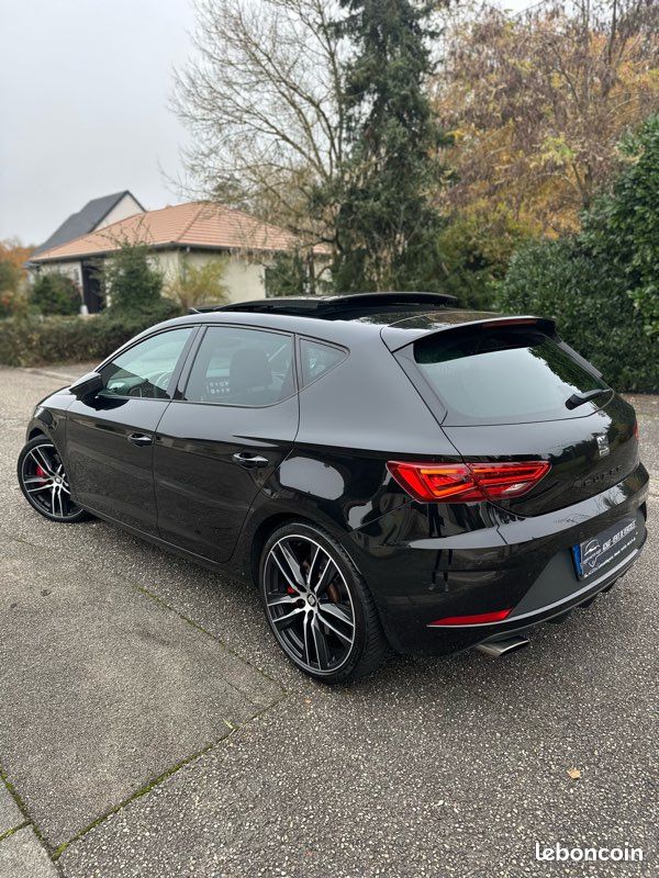 SEAT LEON  CUPRA 300CV - Miniature 3