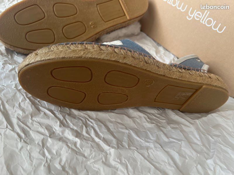 ANCIENNE BOÎTE À chaussures ? En bois EUR 30,00 - FR