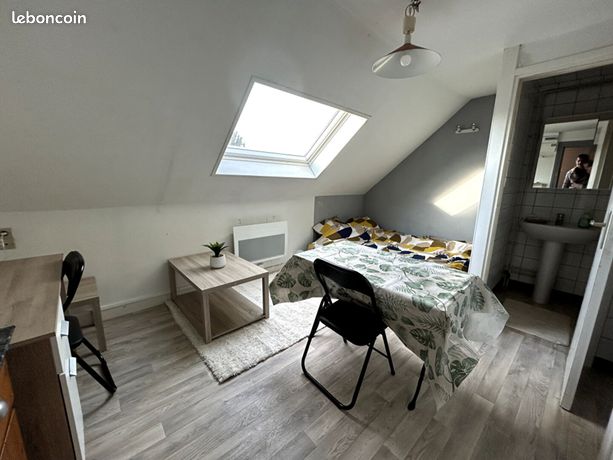 Studio 1 pièce 11 m²