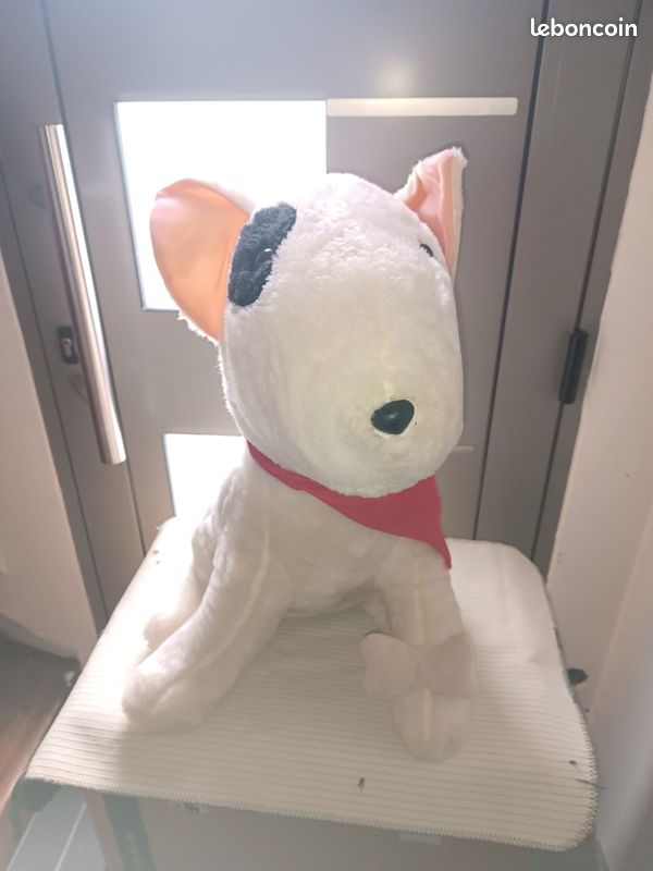 Grosse peluche chien (image 1)